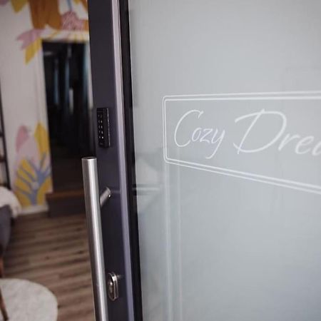 Cozy Dreams: Deluxe 2-Zimmer-Apartment -Kueche Neurenberg Buitenkant foto
