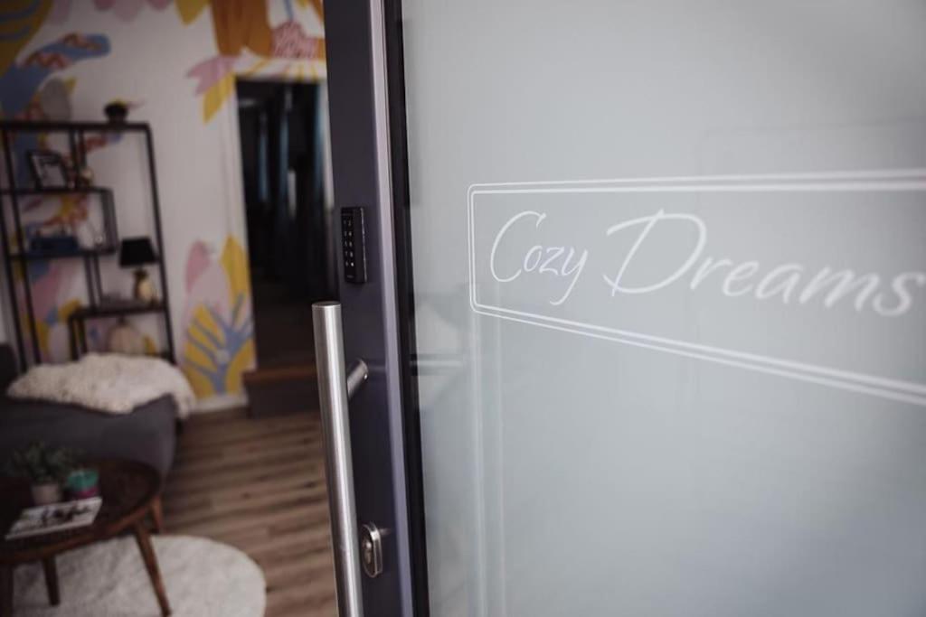 Cozy Dreams: Deluxe 2-Zimmer-Apartment -Kueche Neurenberg Buitenkant foto